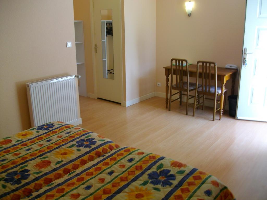 Logis Auberge La Grange De Renaudet Larche  Oda fotoğraf